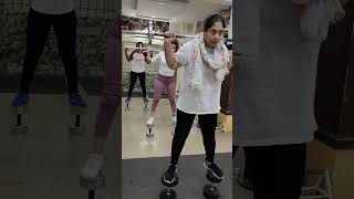 🔥Incredible Barbell Rotations on Dumbbells - Must-See Women&#39;s Fitness  @goldenfitnesshub  RT Nagar
