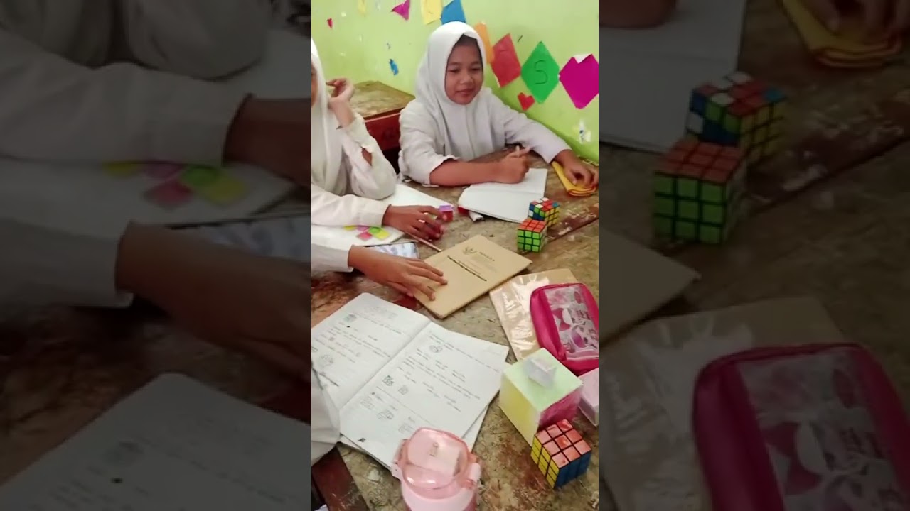 Visualisasi Spasial (Mengkonstruksi Kubus)