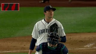 TOR@SEA: Smith fans Pillar to close out the victory