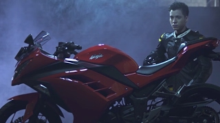 Kawasaki Ninja 250 and Ninja 250SL |  bintang iklan 'BOY'