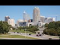 Downtown Raleigh. Caminando en el Centro de la Ciudad de Raleigh North Carolina.