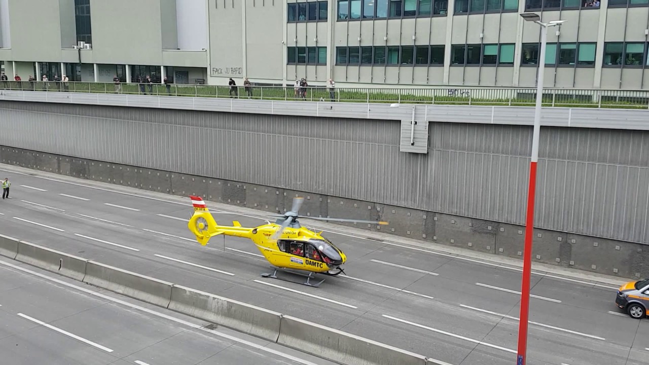 Christophorus 9 Einsatz auf der Südosttangente in Wien 10