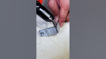 Multi-locking point pocket lock screen, avoid the handle of the outward-opening window