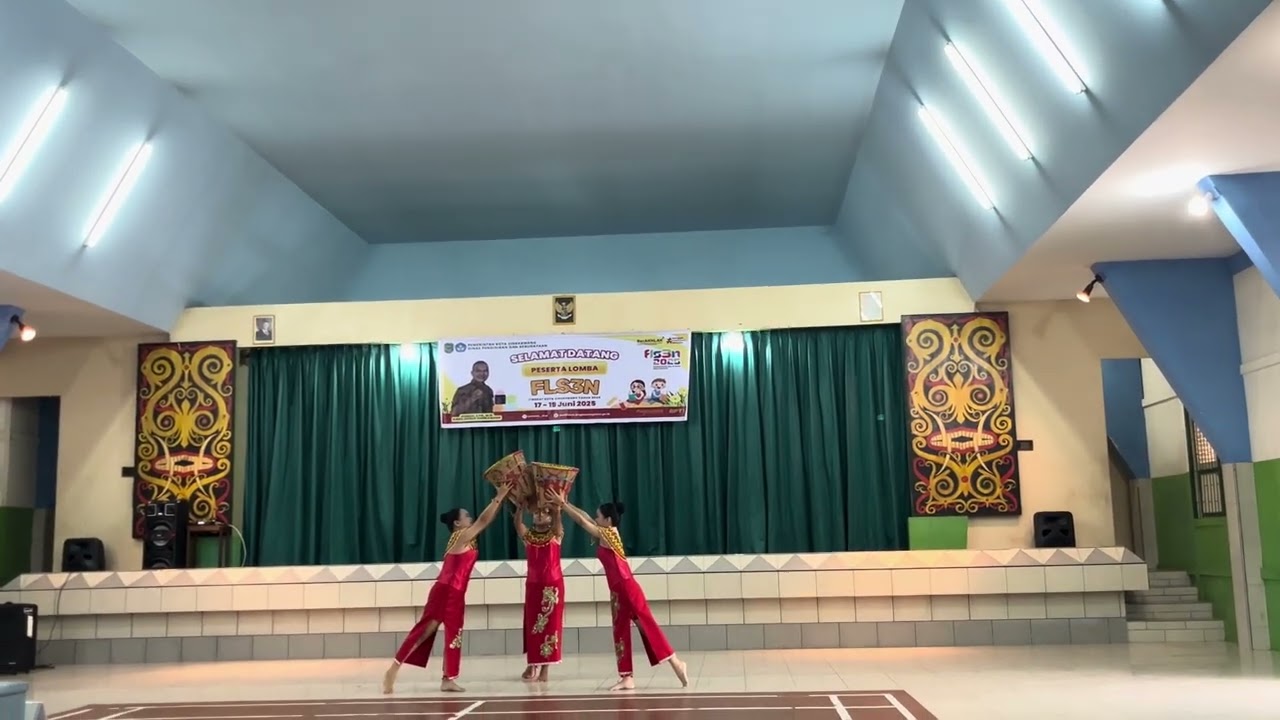 Tarian Dayak FLS3N SMPS KOPISAN - Singkawang