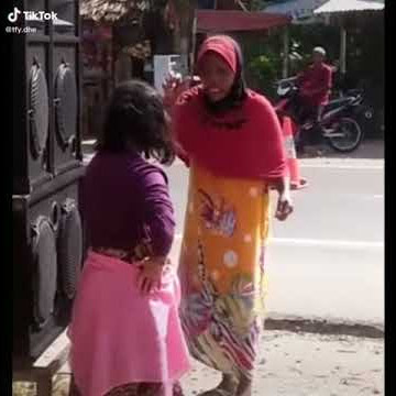 Ulok gram Story wa lucu- nenek limah goyang kocak 2020😂😂