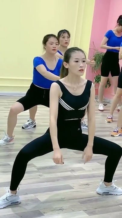 Simply exercise your whole body with squats! A 15-minute sweaty diet. #Shorts #dance