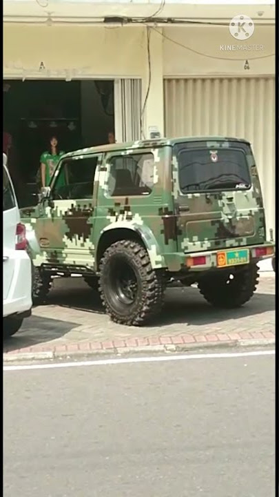Mobil Dinas TNI Dengan Motif Loreng Digital