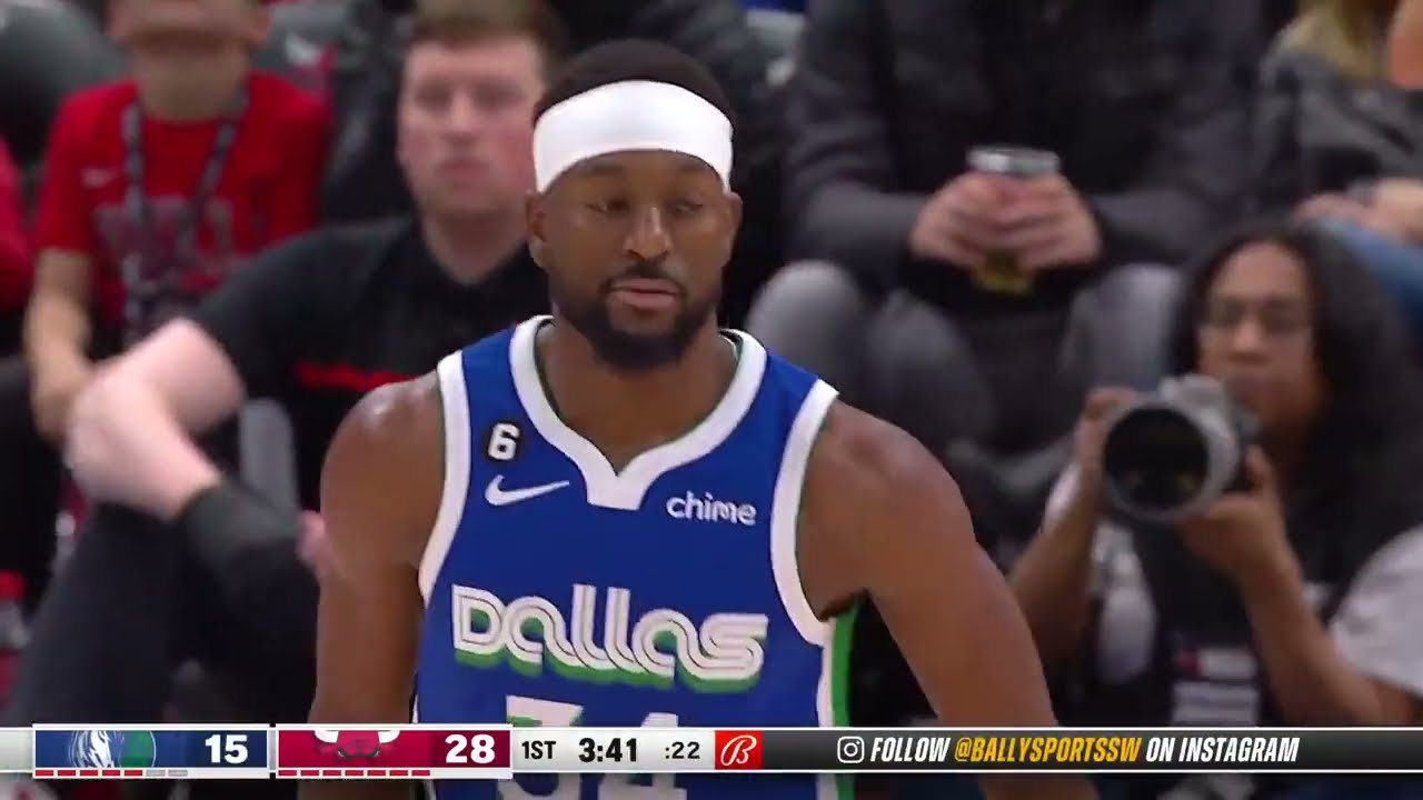 Kemba Walker scores his first points as a member of the Dallas Mavericks  👏