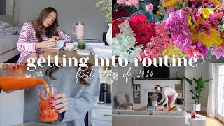 VLOG | becoming a morning person, new year goals, sunday reset