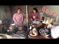 农村媳妇准备做硬菜，油炸鸡鸭鱼肉百十斤，焦黄酥香实在是馋人