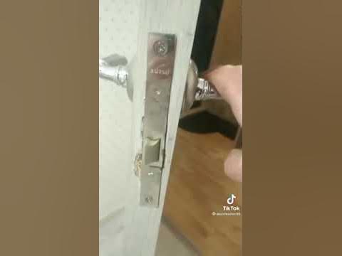 Оригинальный способ установки межкомнатных дверей). - YouTube