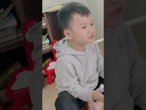 Video Ca sĩ đẹp trai đang đầy tâm sự - youtube
