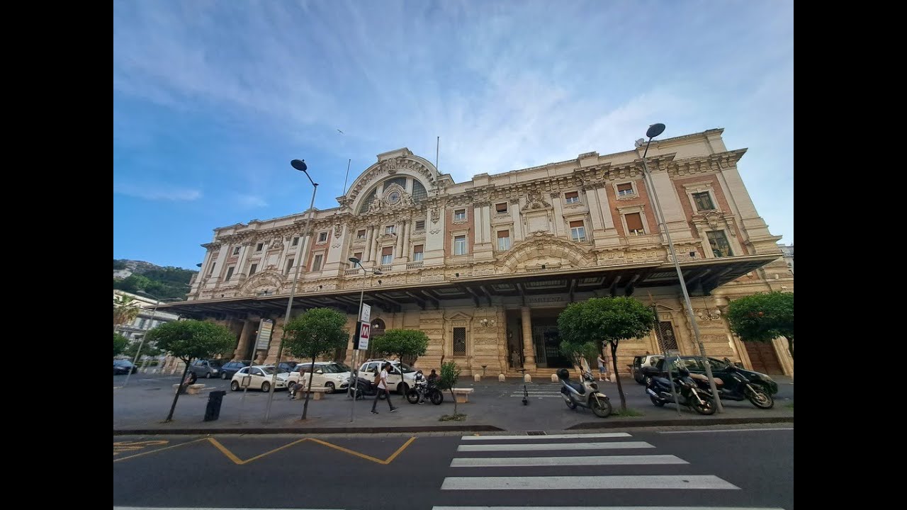 Solo metropolitane per la stazione di Mergellina