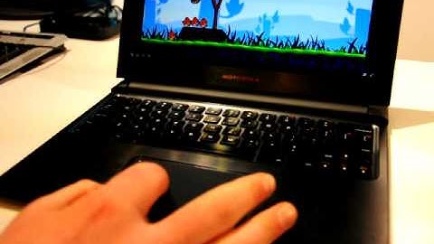 Motorola Atrix - Short Angry Birds Demo