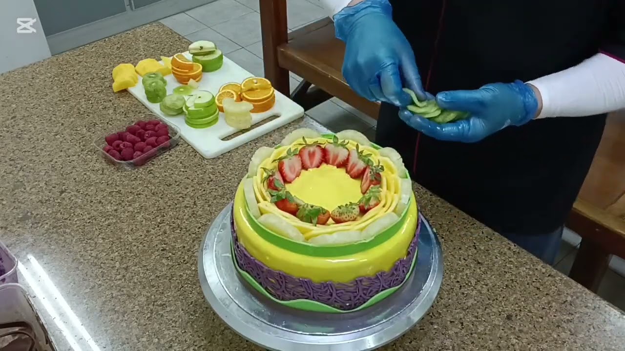 Cake decorating Mixed fruit cake 🌺💞