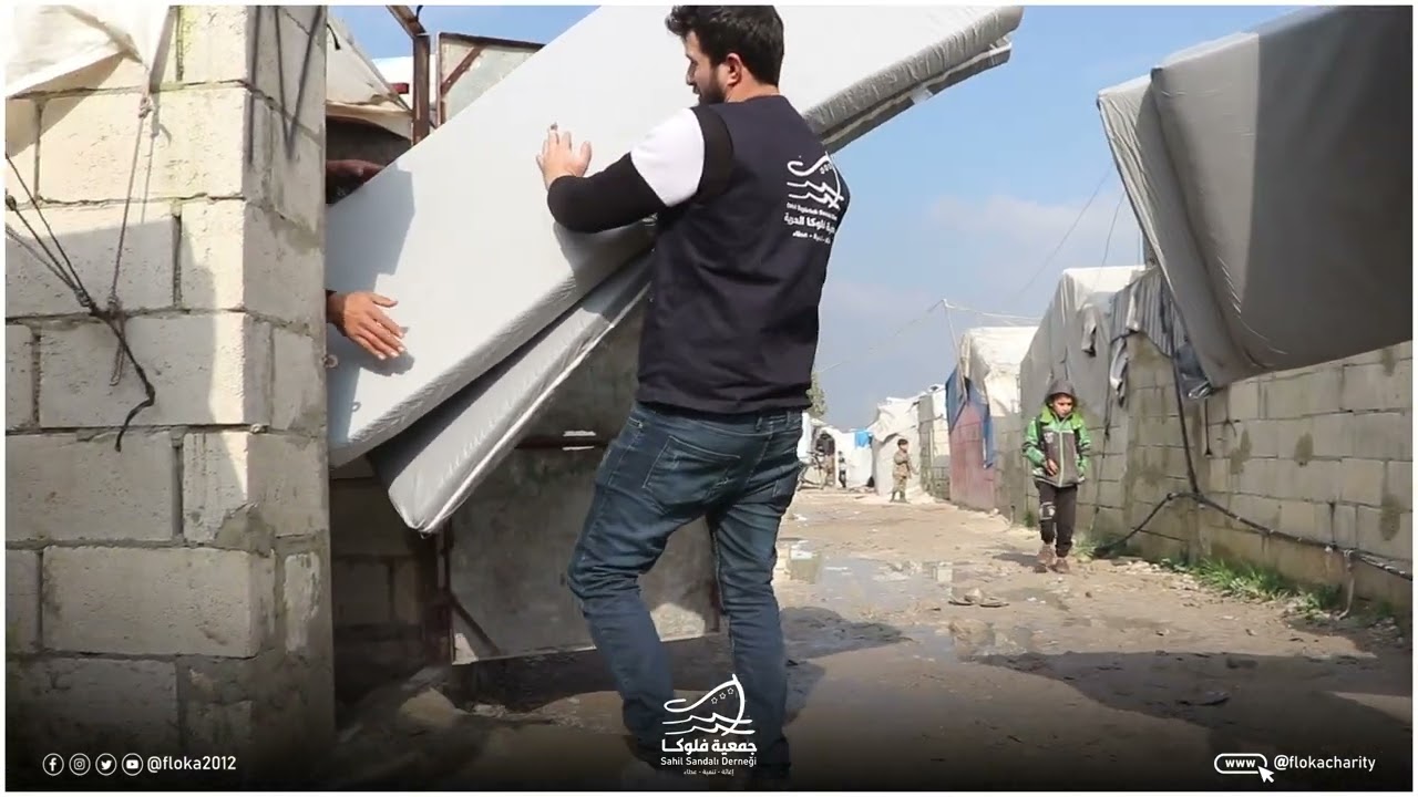 توزيع الأسفنج في مخيمات خربة الجوز