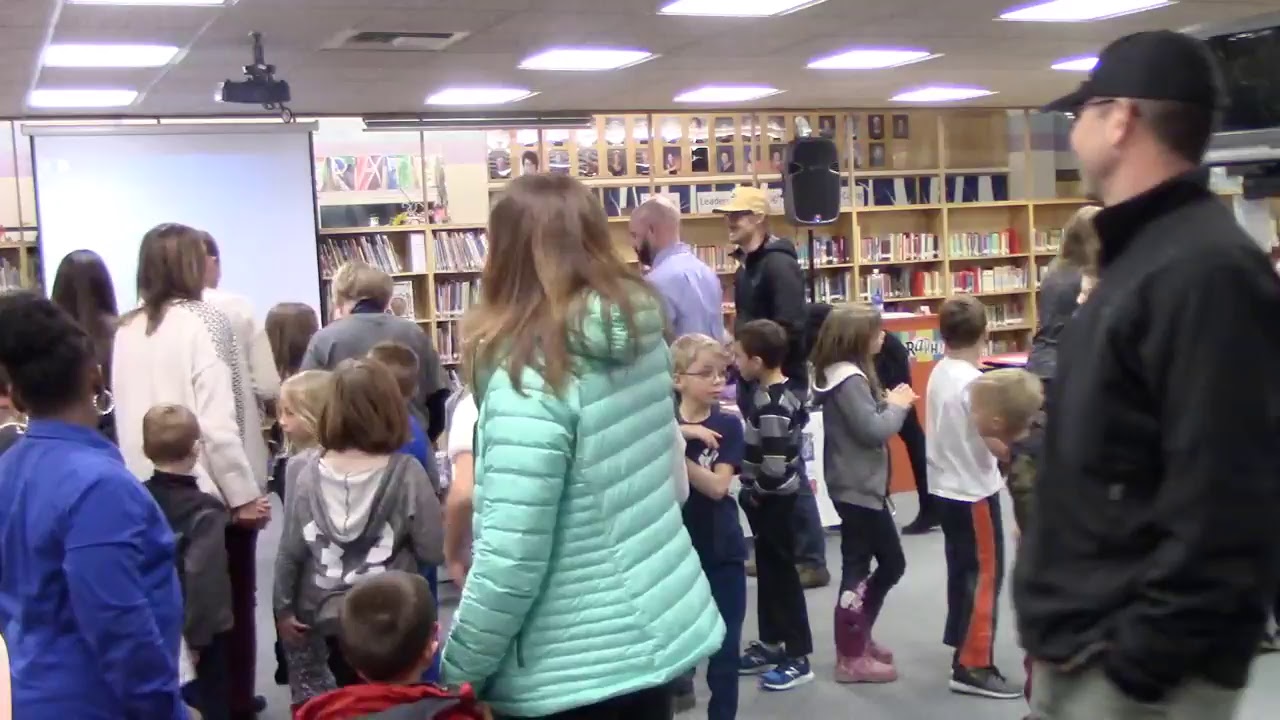 3rd Grade Battle of the Books 2017 - YouTube