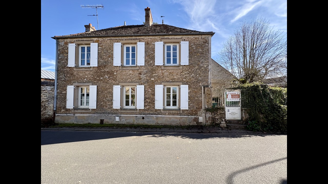 Maison de caractère du XVIII siècle, 175 m² rénovés avec charme et authenticité