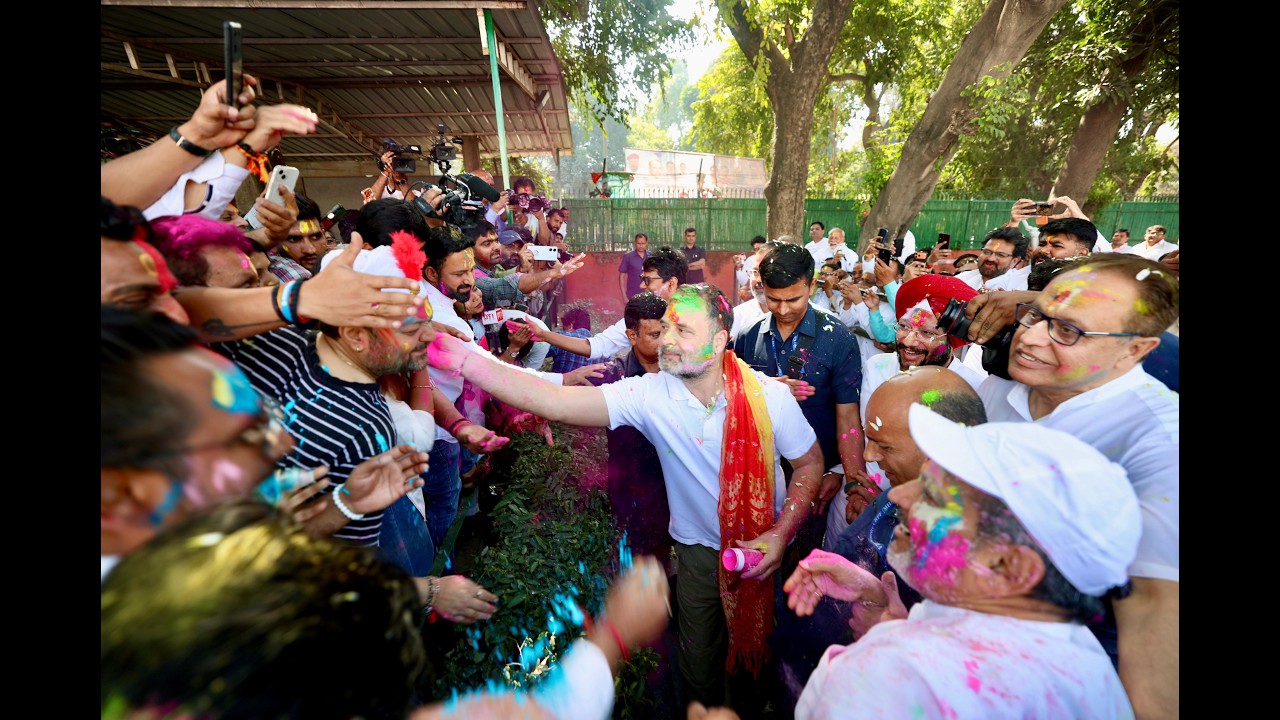 रंगों और मोहब्बत के पर्व होली की आप सभी को हार्दिक शुभकामनाएं | Happy Holi | Rahul Gandhi