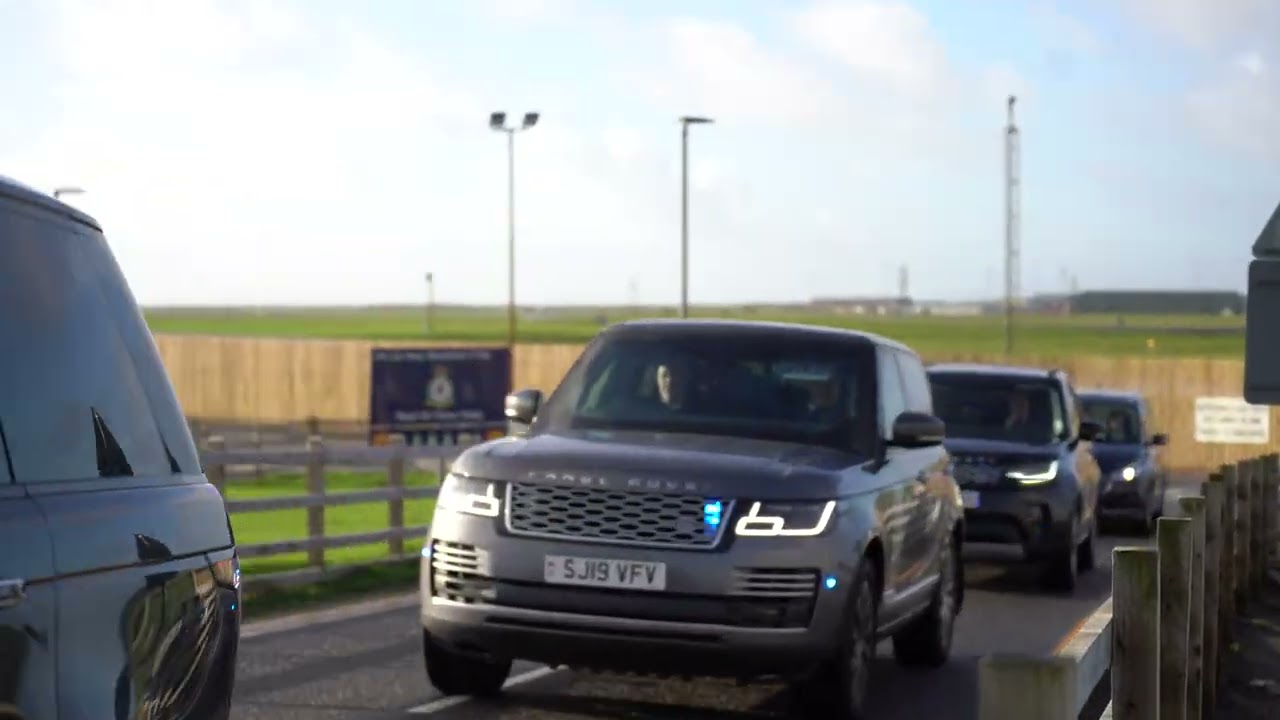 UK PRIME MINISTERS MOTORCADE (VLY)