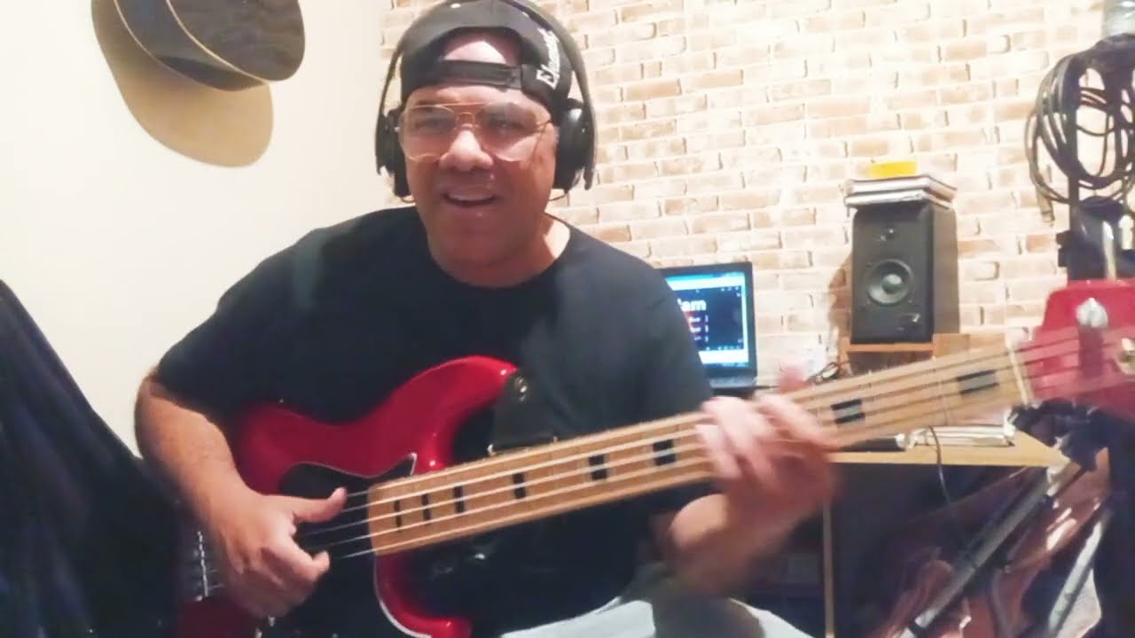 Tagima TJB 5 com preamp TB Tech Bravo - Moisés Bass 