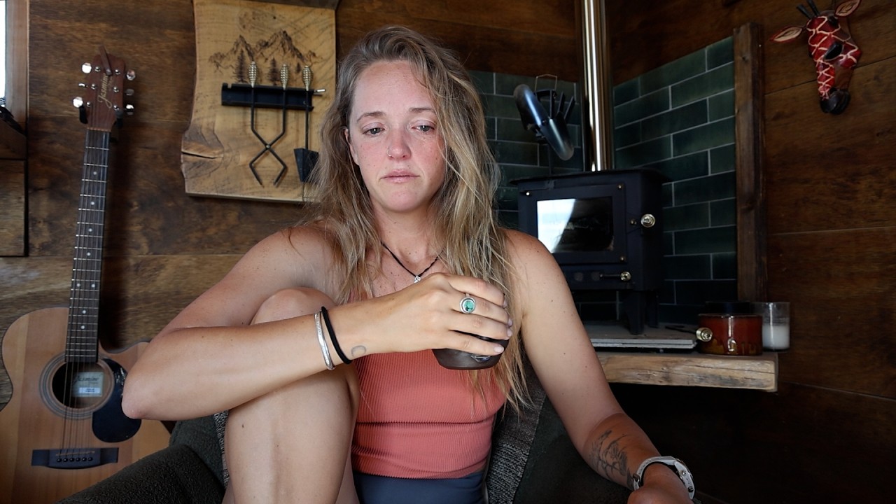 YouTube thumbnail for “Akela is gone.” by Linnea & Akela