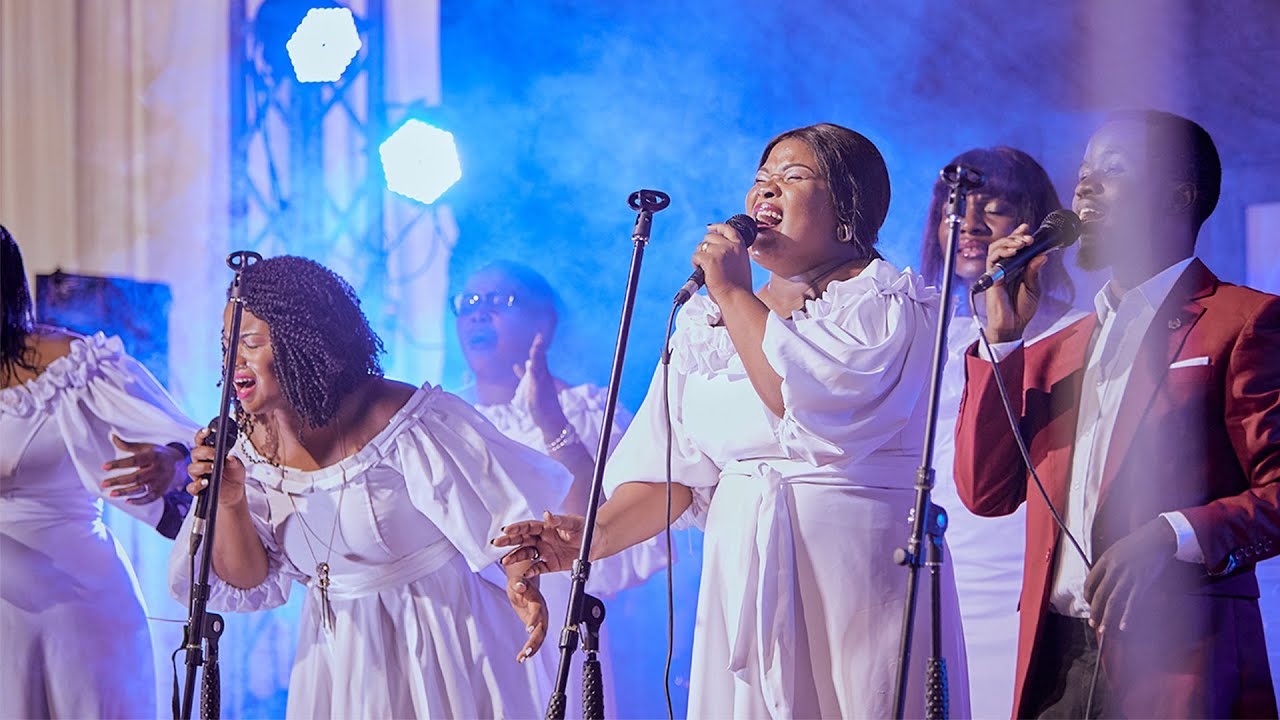 CROWN CELEBRATION - Mungu muumbaji - YouTube