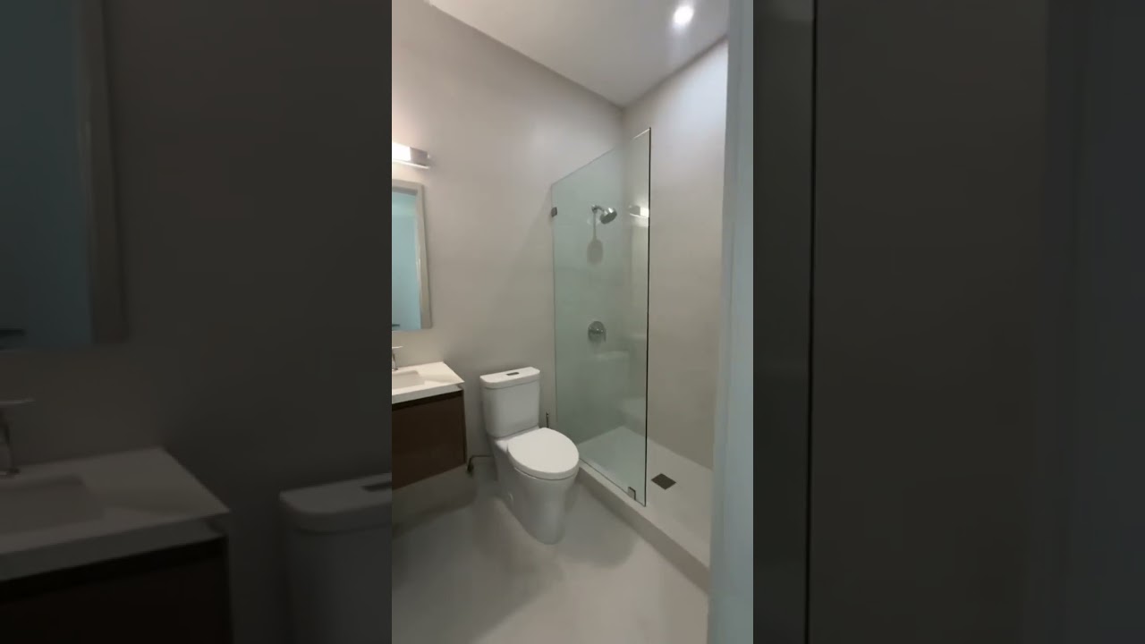 7 Bedrooms 7 Bathrooms in Fort Lauderdale, FL Listed by: Tim Elmes