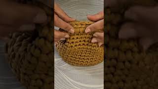 cluch bag mini con chiusura a molla fettuccia e base in ecopelle #diy #tutorial #faidate #crochet