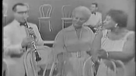 Peggy Lee, Benny Goodman & Ella Fitzgerald - The g...