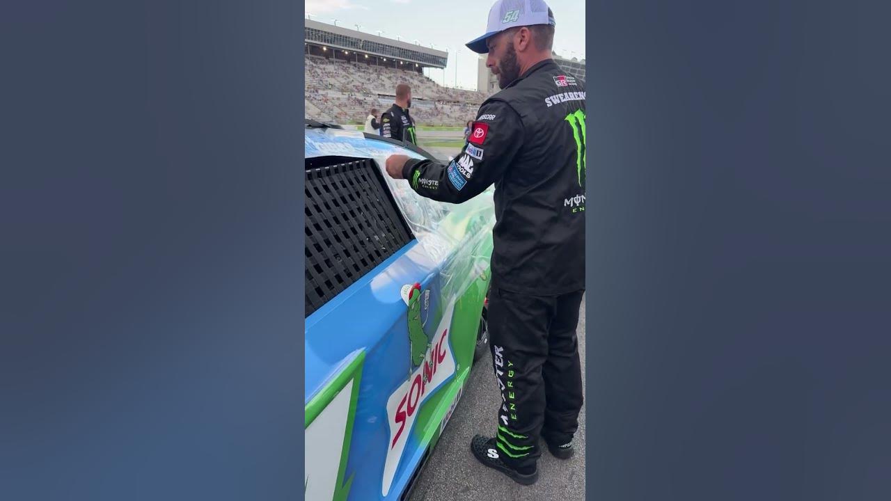Unwrapping the 54 car 🤞🤞 please no rain