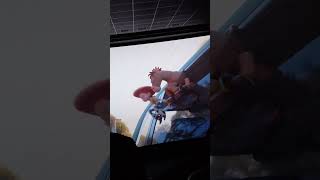 Toy Story 5 jessy escapa del carro