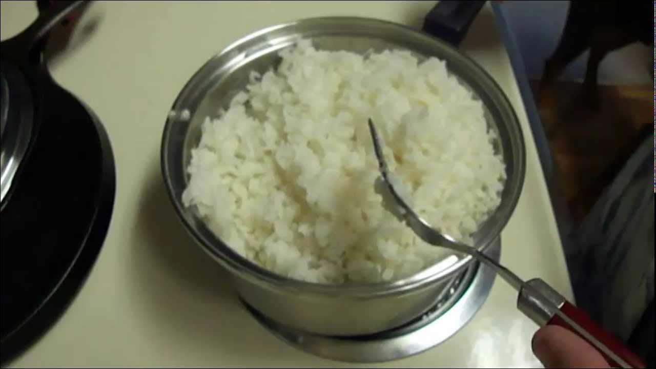 How to Cook Rice on the Stove