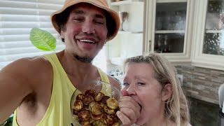 видео: Кабачки жарит с утра #usa 🇺🇸 картинка: Кабачки жарит с утра #usa 🇺🇸