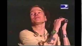 axl rose internet is a garbage can rant rock in rio 2001