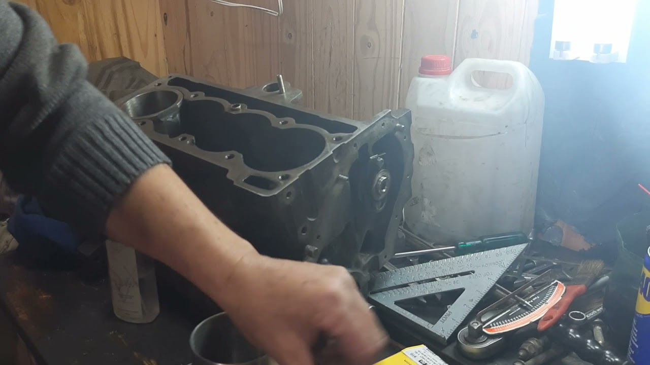 Renault Clio 97. colocación de orring y camisas flotantes