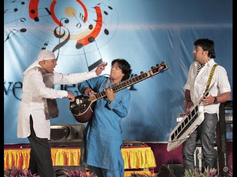 hits-of-evergreen-movies---an-instrumental-version-by-stephen-devassy,-sivamani-&-rajesh-vaidya