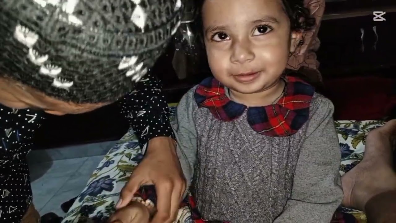 Ayat NY uthya apny baba ko 😘bohat mazy k Alo k kabab💫 nzeevolg@gmail.com