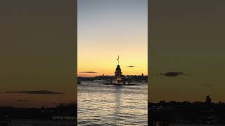 Her Şeyi Bitirdik Bir Yalan Gibi Resimi