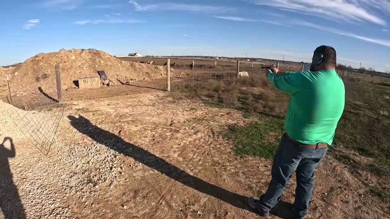 Smith and Wesson SD40 2.0