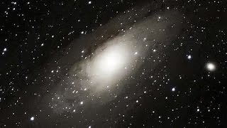 La galaxia de Andrómeda a través de un telescopio pequeño y una cámara DSLR screenshot 5