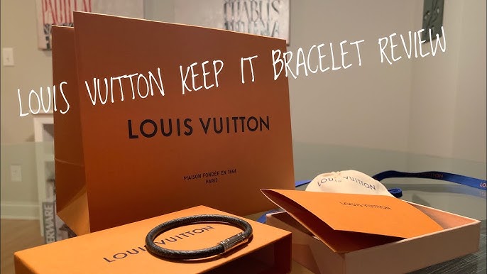 LOUIS VUITTON SLIM BRACELET . 