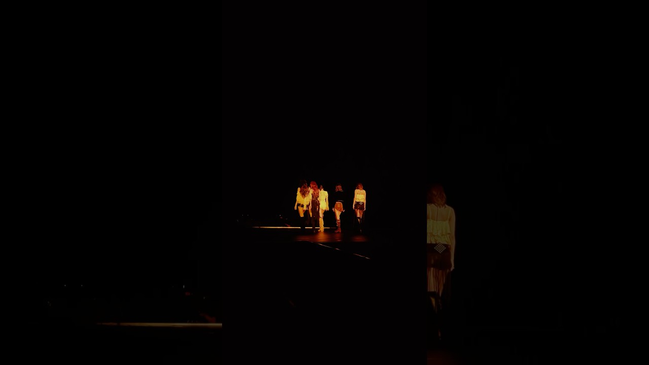 I want you to stop time🕘 @ 2025 LE SSERAFIM TOUR 'EASY CRAZY HOT