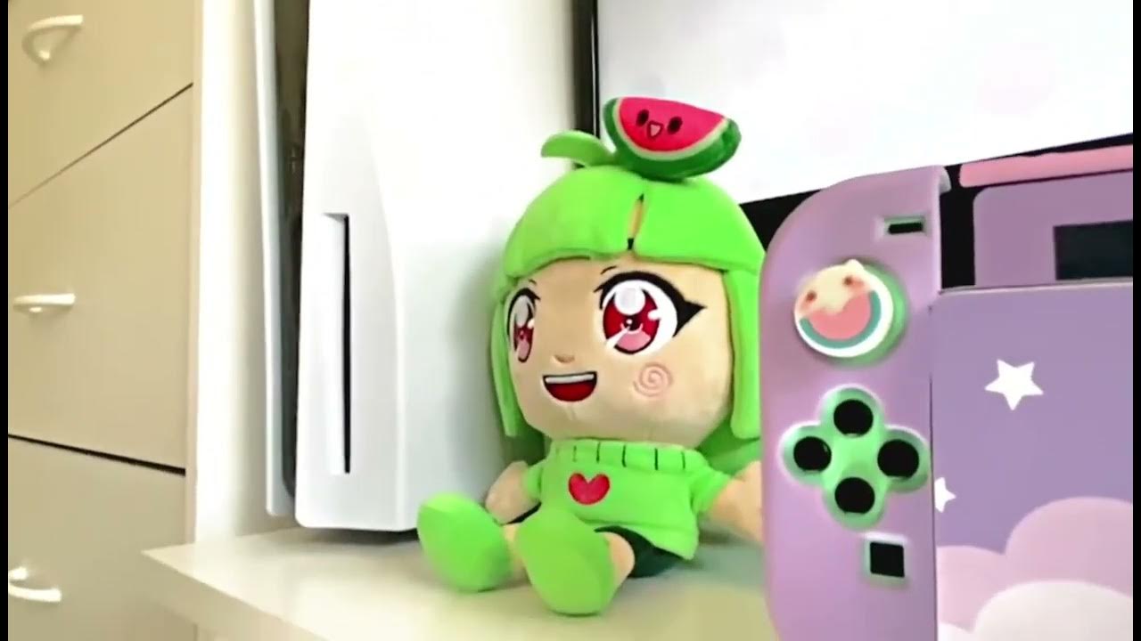 Melonvince and moniko react MELON PLUSHIE AND MONIKA NENDOROID! (ANIMATION) Melon Plushie is so