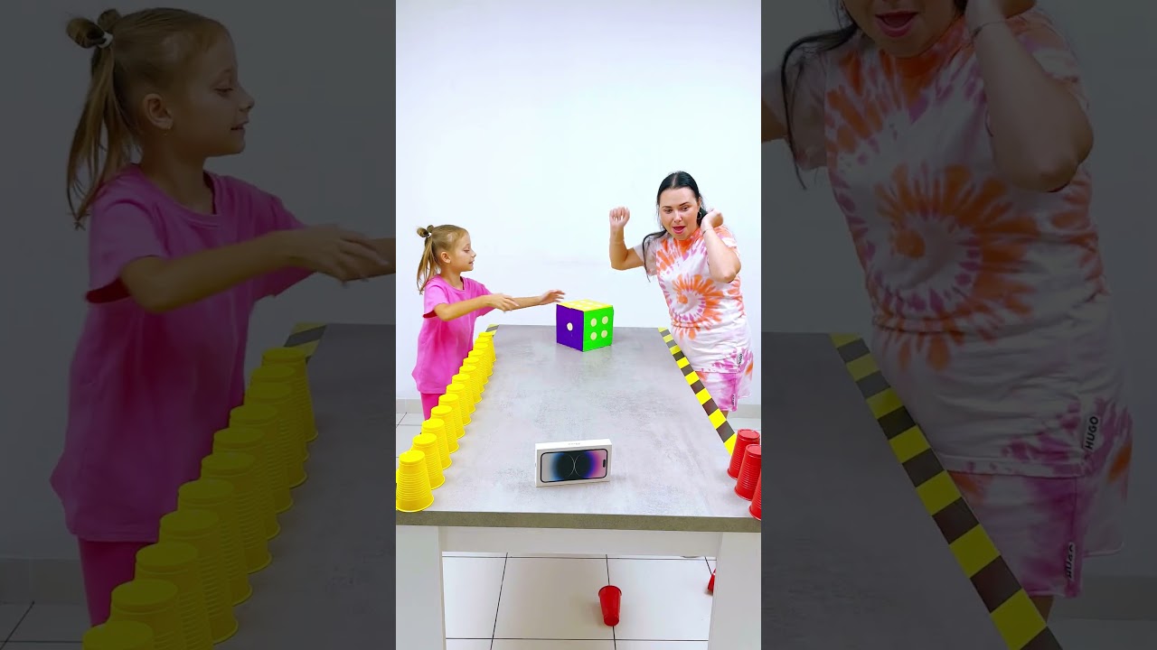 Who wins cups color challenge #shorts Eva Alisa Family Shorts