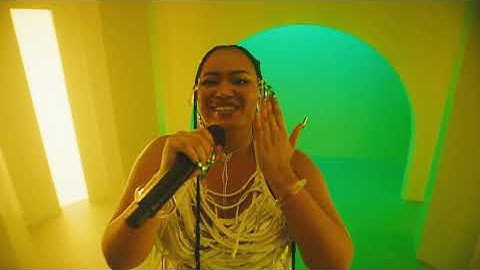 MOLIY - Shake It to the Max (FLY) | Vevo DSCVR