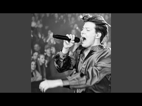 Mūsu mīlestība (Live)