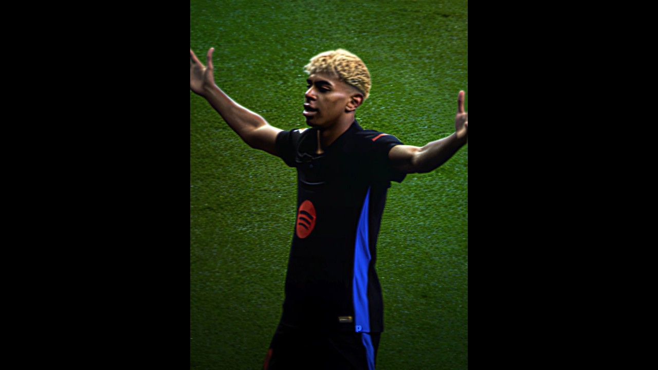 Lamine Yamal AGE 13 VS 17 🔥