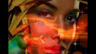 •♥➷♥➷Sorarlarsa Öldü Deyi̇n Hari̇kaaaa •♥➷♥➷ Youtube Youtube Resimi