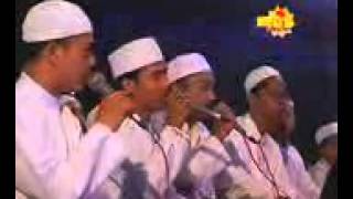 lirboyo bersholawat 2014 - assubhu bada ( vokal Gus Alif )